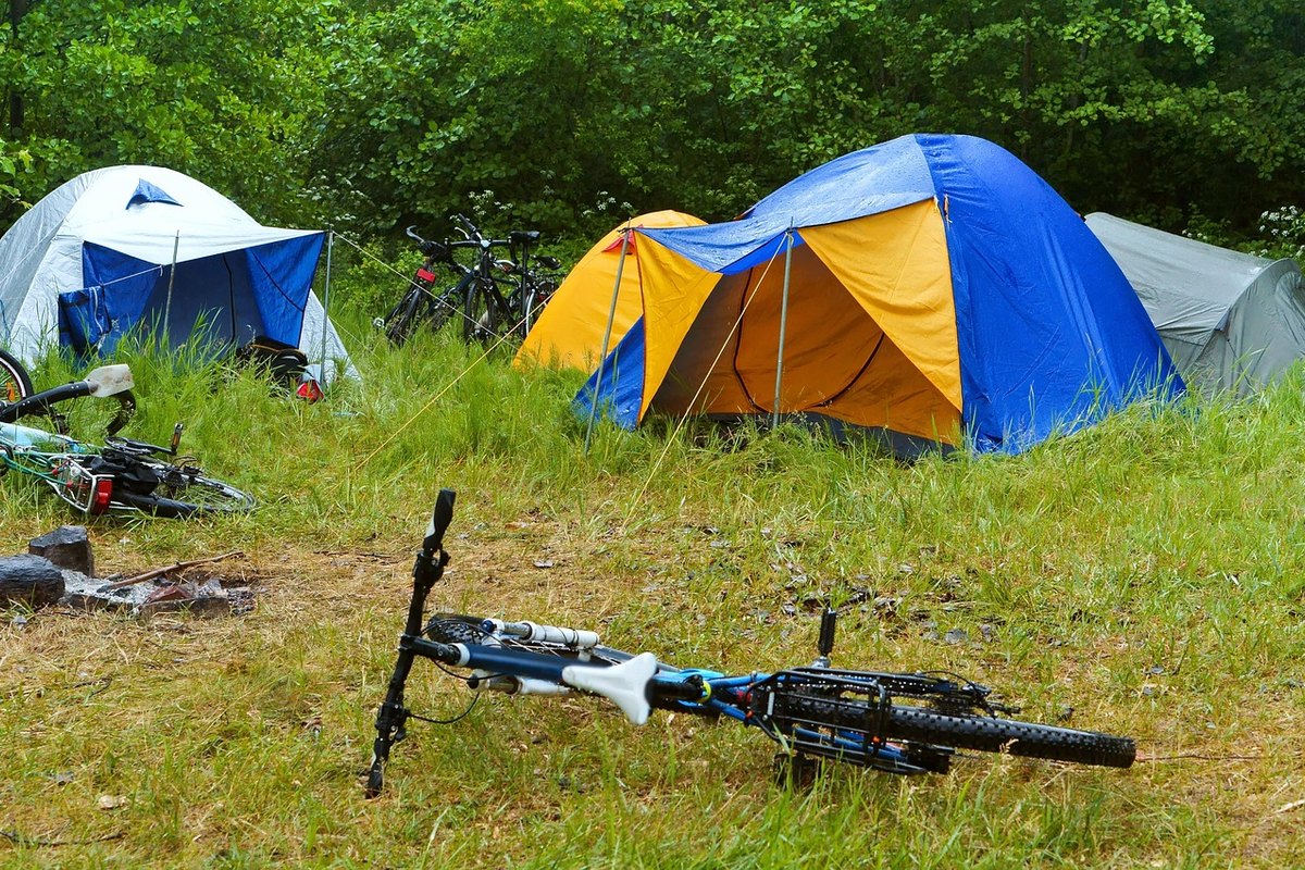 Que faire en cas de pluie au camping en famille ?